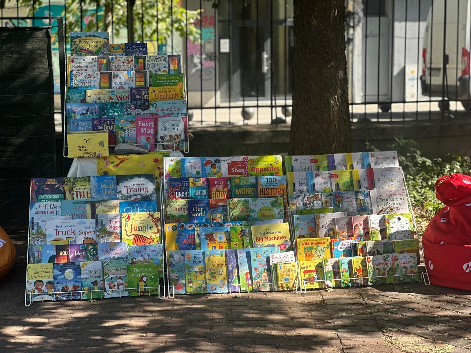 Stand Usborne